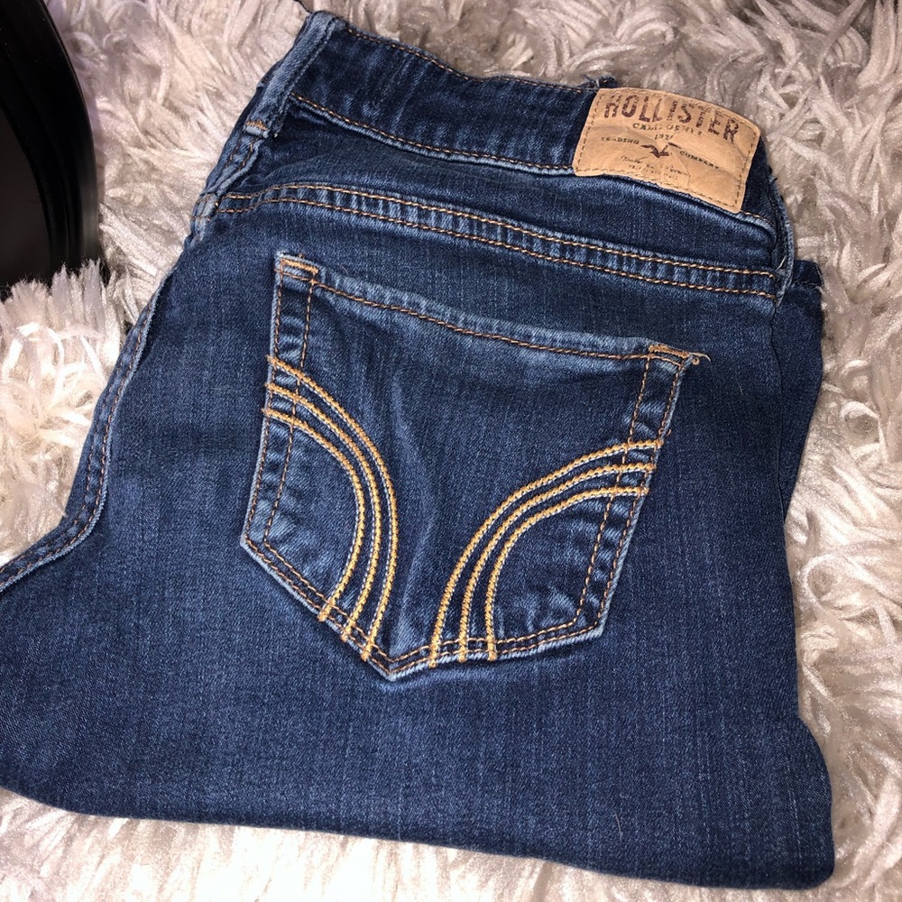 SOLD—- Hollister skinny  jeans